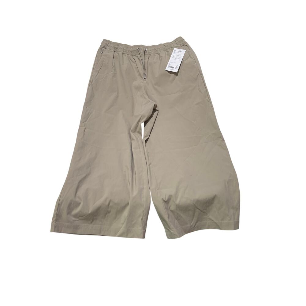 Athleta M midday cropped pants 3/4 midday tan taupe nwt polyester performance